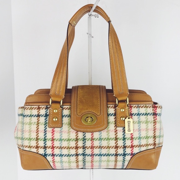 Coach Near Mint Condition! - Picture 3 of 8